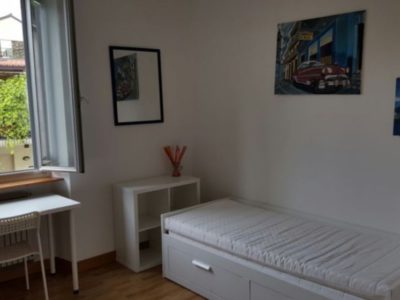 Large SINGLE ROOM in Milano city center