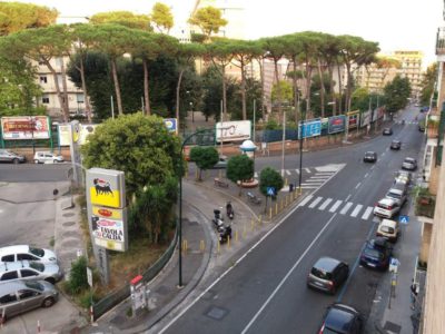 Affitto Napoli Rione Alto zona ospedaliera camera ammobiliata in bilocale