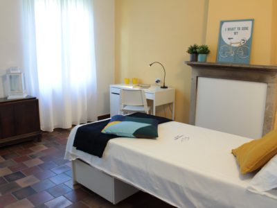 Campus Verde – PER STUDENTI – Camera grande con bagno condiviso